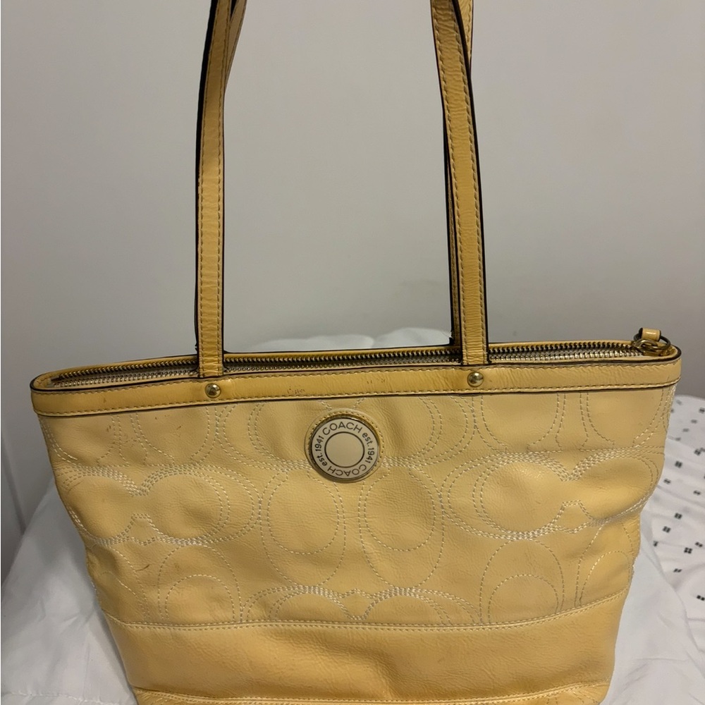 Coach Yellow Patent Leather Signature Tote F19198